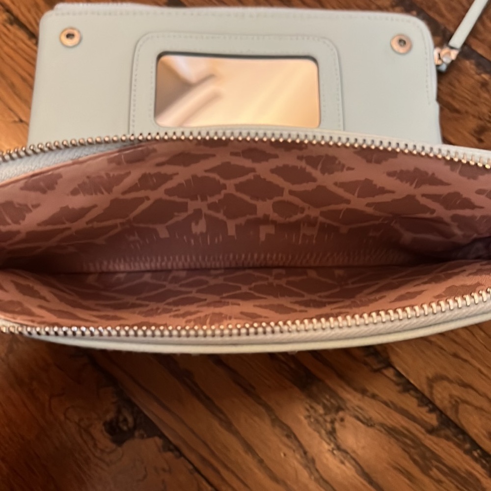 Stella & Dot Eyelet Cut-Out mint green clutch Purse - Picture 6 of 8